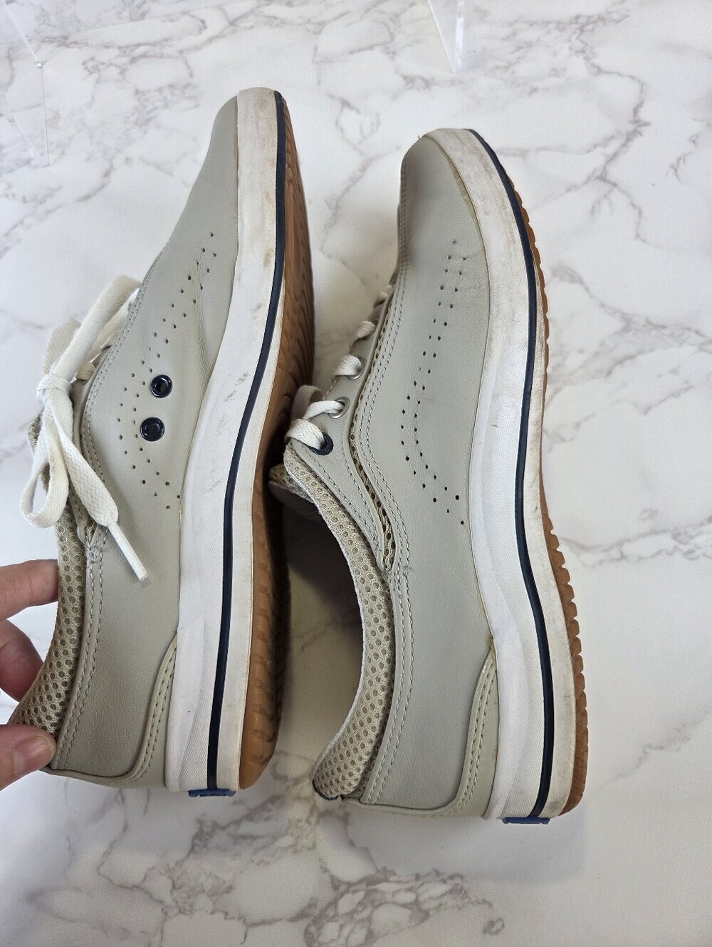 Keds Light Gray and White Lace-Up Sneakers(B32) - Picture 13 of 14